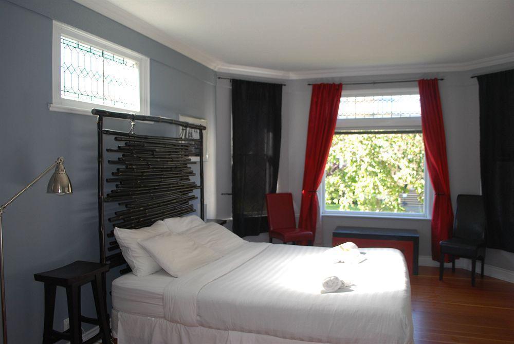 Ocean Island Garden Suites Victoria Dış mekan fotoğraf