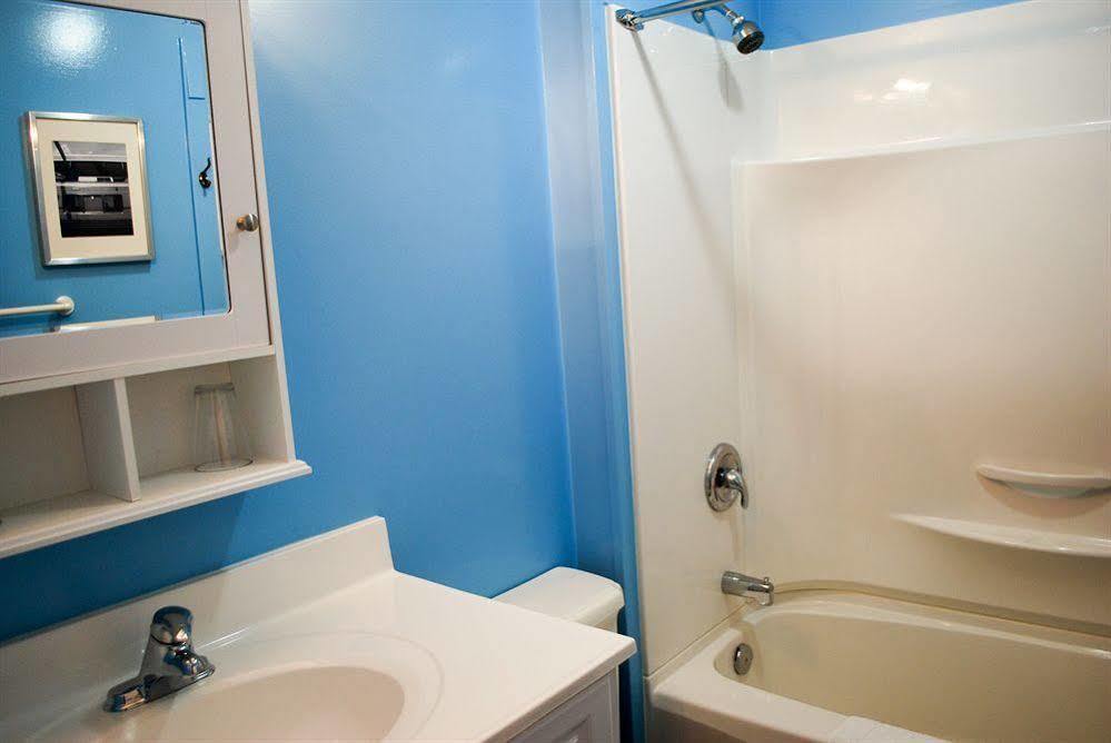 Ocean Island Garden Suites Victoria Dış mekan fotoğraf